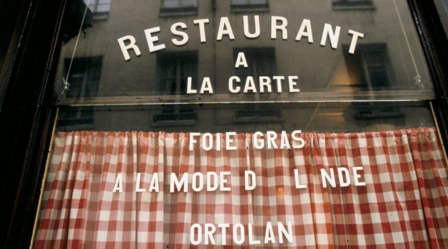 Dono da Louis Vuitton compra bistrô centenário em Paris favorito das estrelas