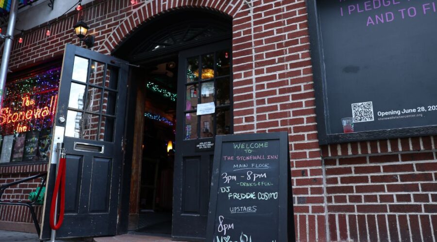 Dia do Orgulho LGBTQIA+: 5 pequenos negócios que fizeram parte da história do movimento