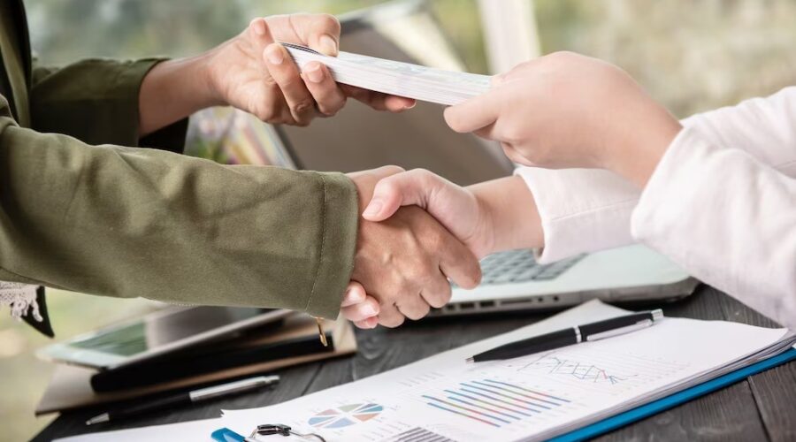 Um terço das PMEs utiliza empréstimo para investir no negócio, diz pesquisa