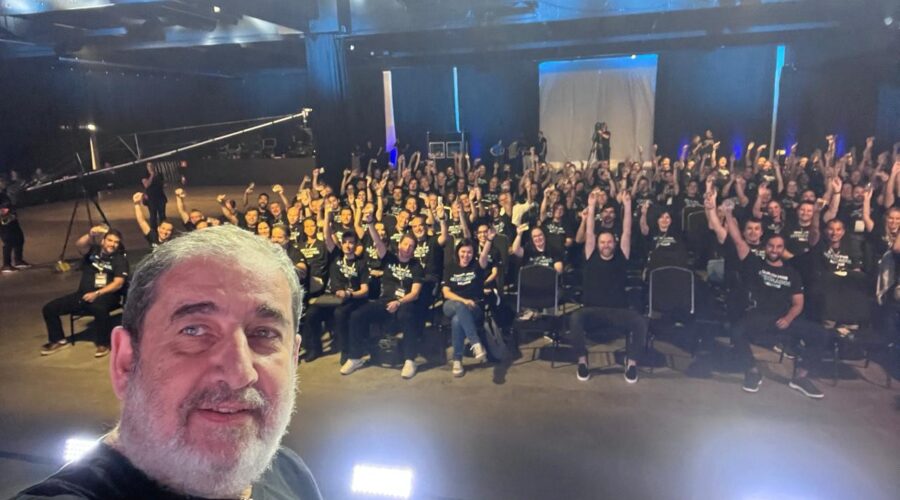 Acher – Transformando equipes com treinamentos corporativos de alto impacto