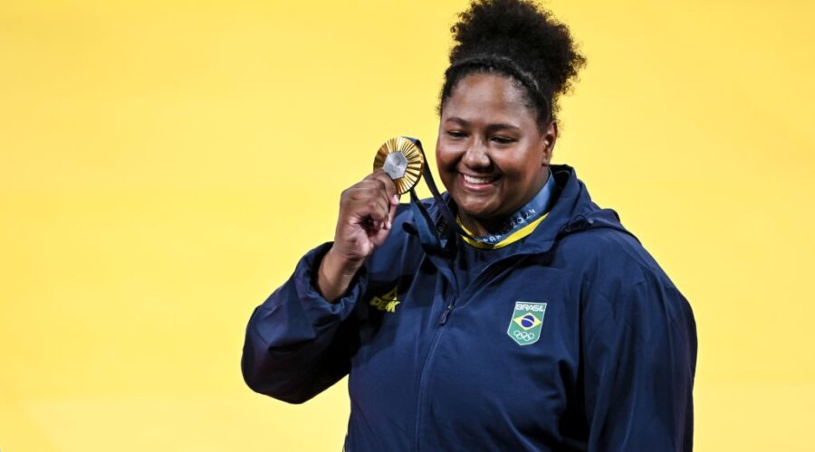 Beatriz Souza, medalha de ouro nas Olimpíadas 2024, é dona de consultoria focada em autoestima