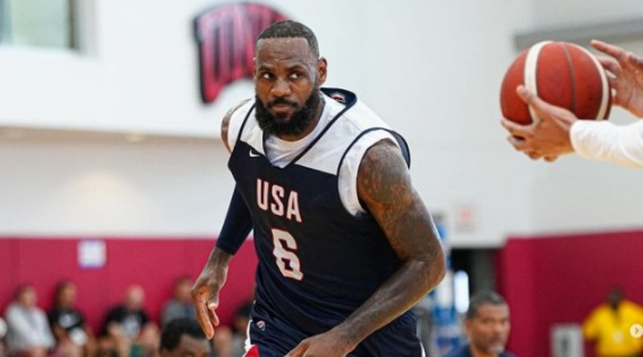 LeBron James, astro do basquete que enfrenta o Brasil hoje, também faz sucesso nos negócios