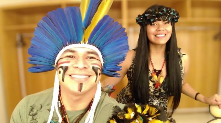 Casal indígena empreende com arte originária para fortalecer ancestralidade de seus povos