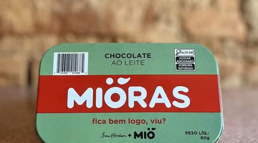 Embalagem de chocolate viraliza trazendo recados carinhosos: ‘Mióras, fica bem logo viu’