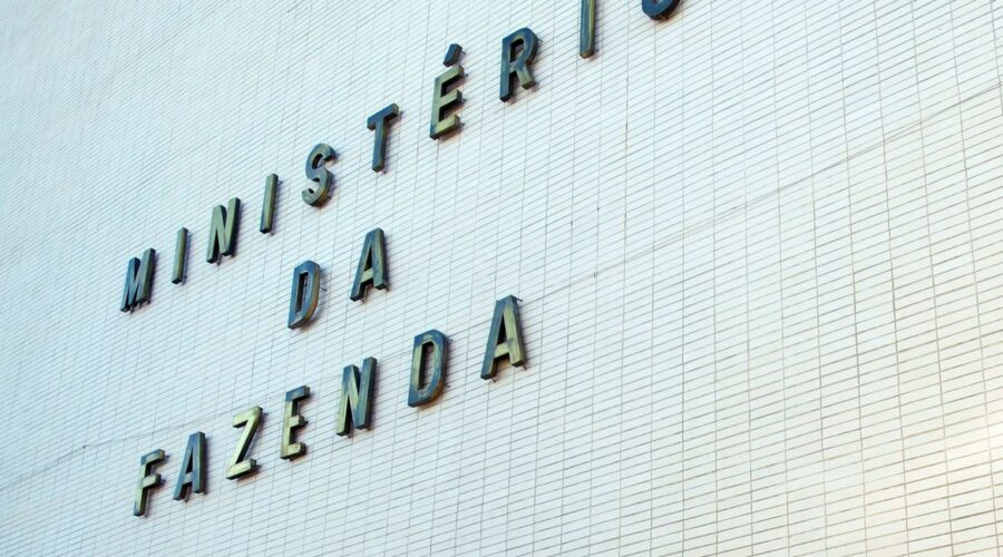 Governo prepara medidas para apertar regulação da concorrência para as big techs