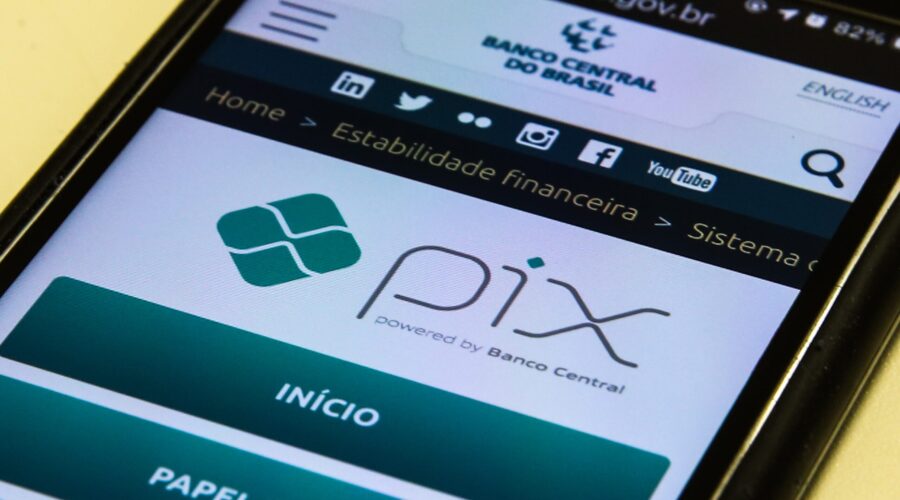 Bancos passam a oferecer Pix Automático a partir desta segunda