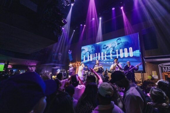 jeito-moleque-toma-conta-do-praca-a,-em-sao-paulo